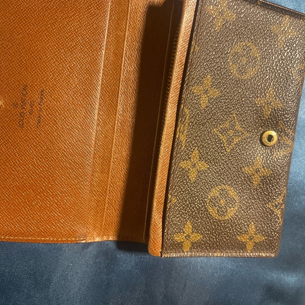 Louis Vuitton Tresor Wallet Authentic - Picture 7 of 7